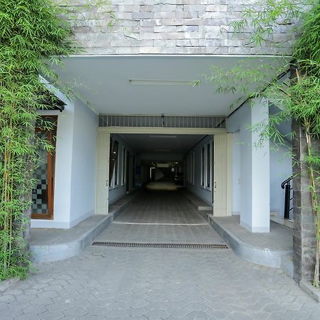 מלון בנדונג Reddoorz Near Sukajadi מראה חיצוני תמונה