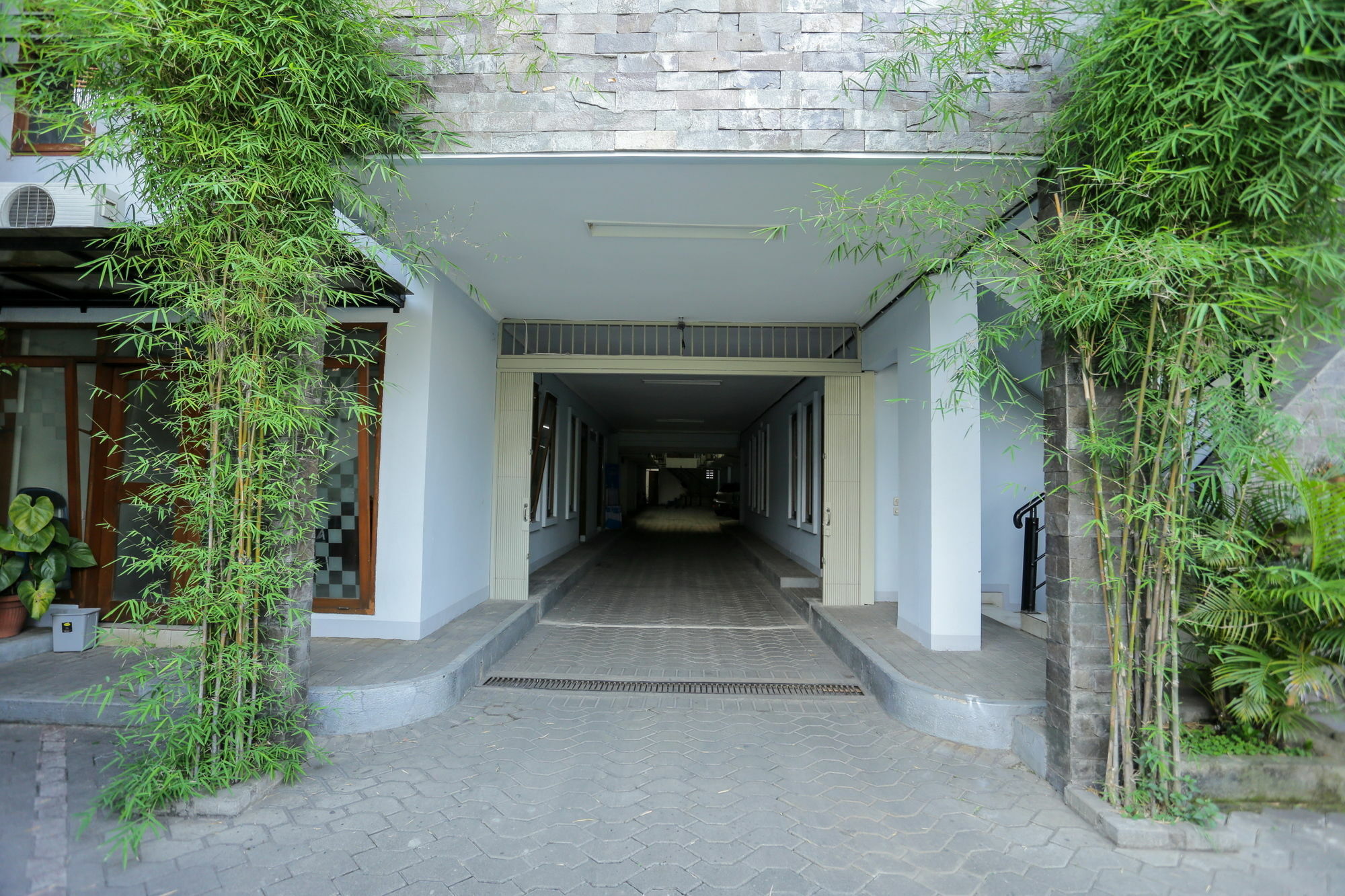 מלון בנדונג Reddoorz Near Sukajadi מראה חיצוני תמונה