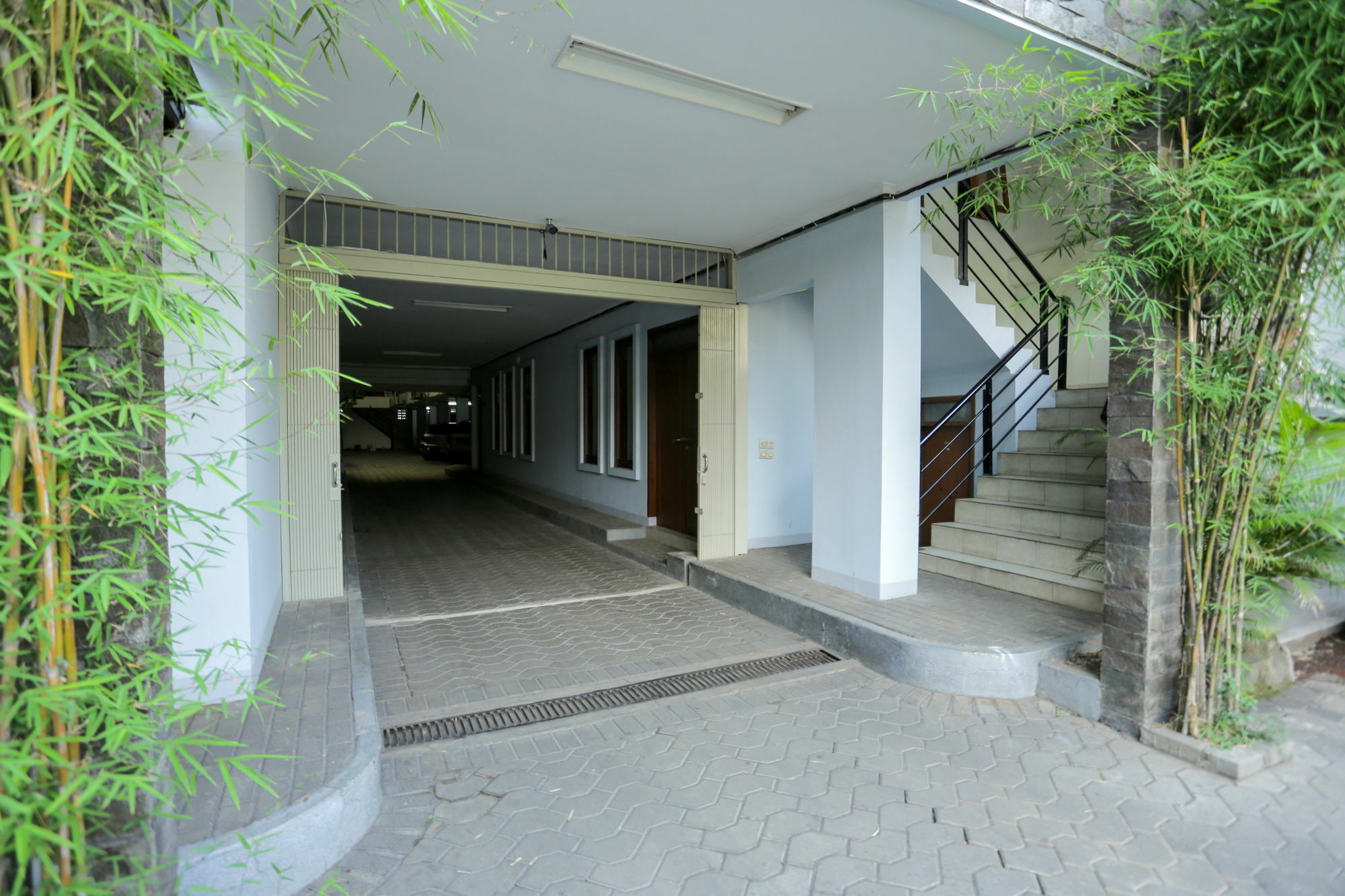 מלון בנדונג Reddoorz Near Sukajadi מראה חיצוני תמונה